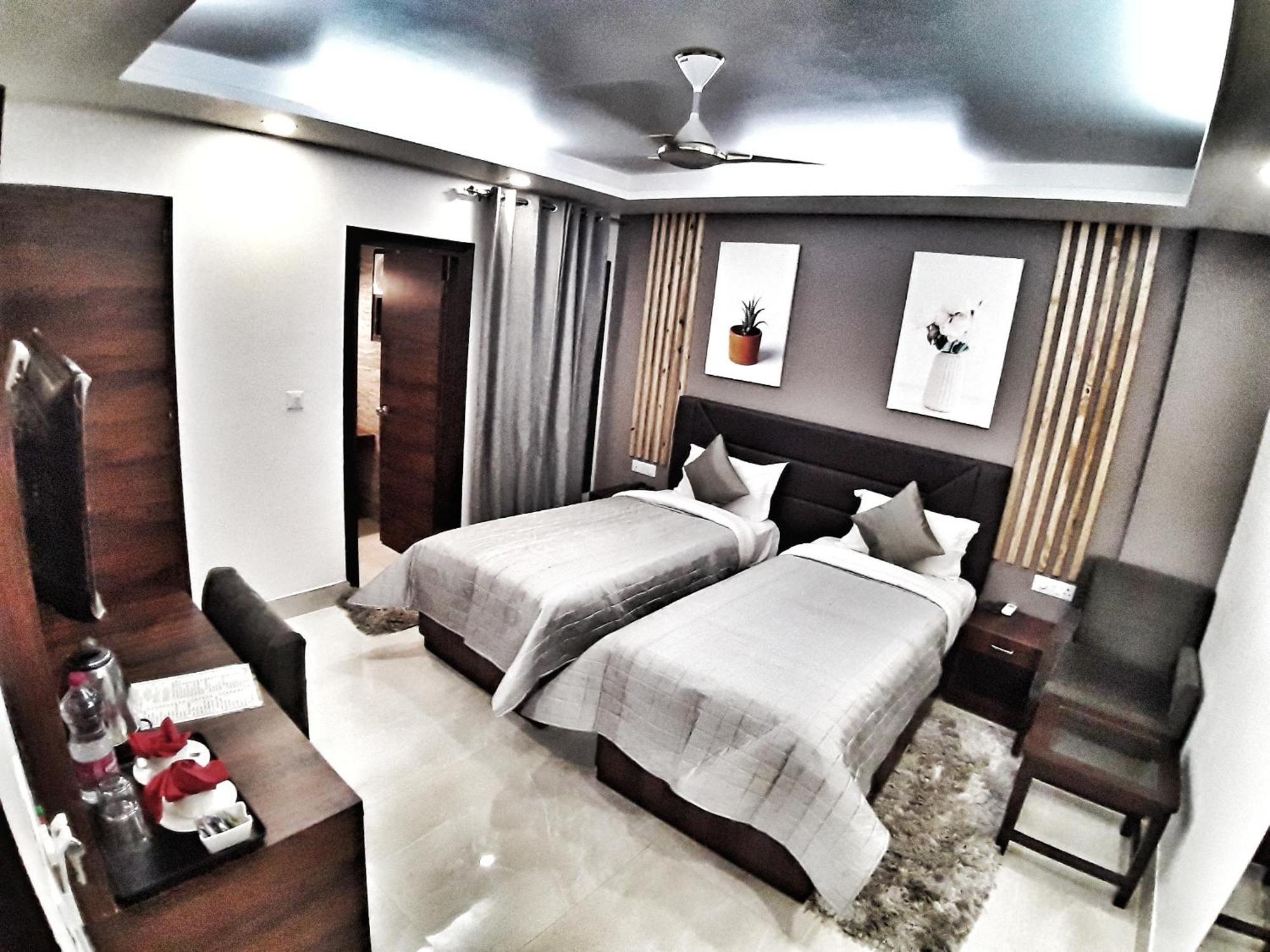ניו דלהי Airport Hotel Delhi Aerocity, 15 Mins Yashobhoomi מראה חיצוני תמונה