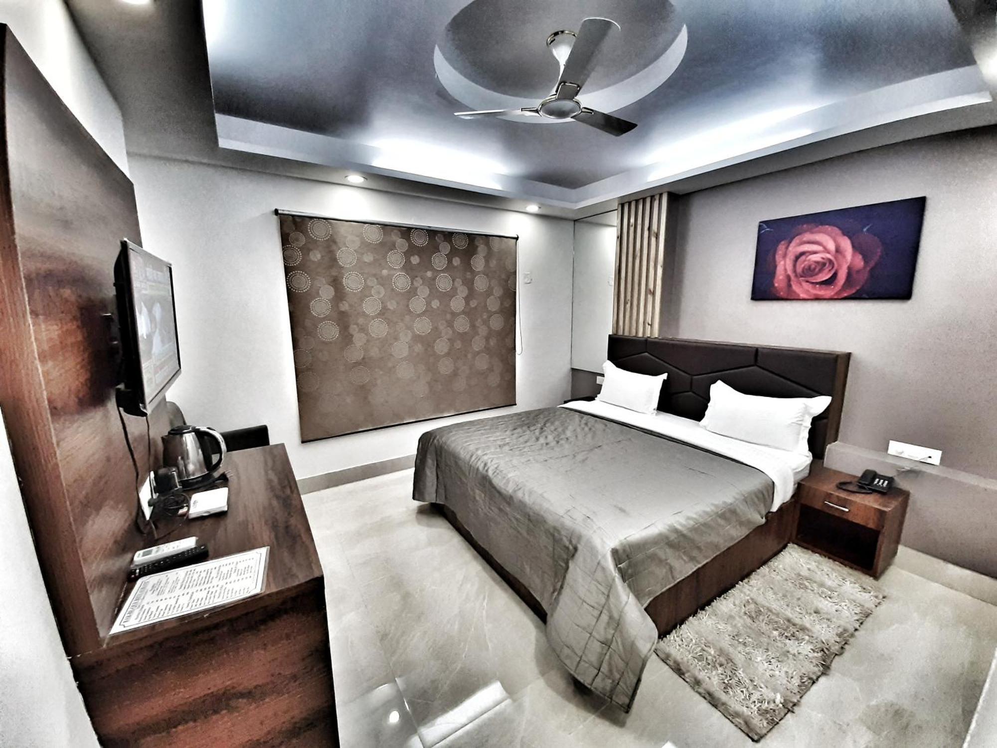 ניו דלהי Airport Hotel Delhi Aerocity, 15 Mins Yashobhoomi מראה חיצוני תמונה